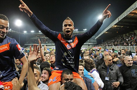 article-2147594-13337b77000005dc-720_468x308